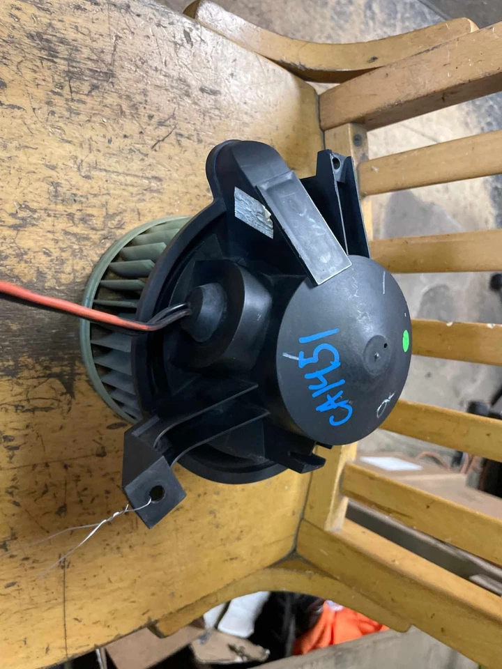 Motor soplador CHRYSLER SEBRING 96 97 98 99 00 Foto 2 de 4