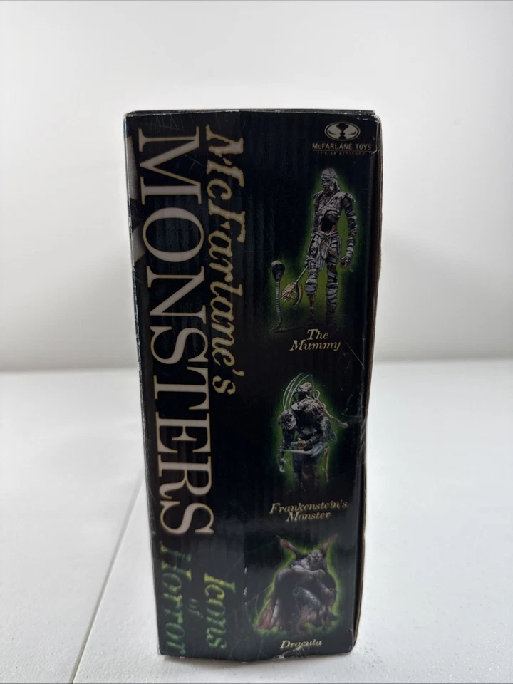 Paquete de 3 figuras de iconos de terror de McFarlane's Monsters Foto 4 de 4