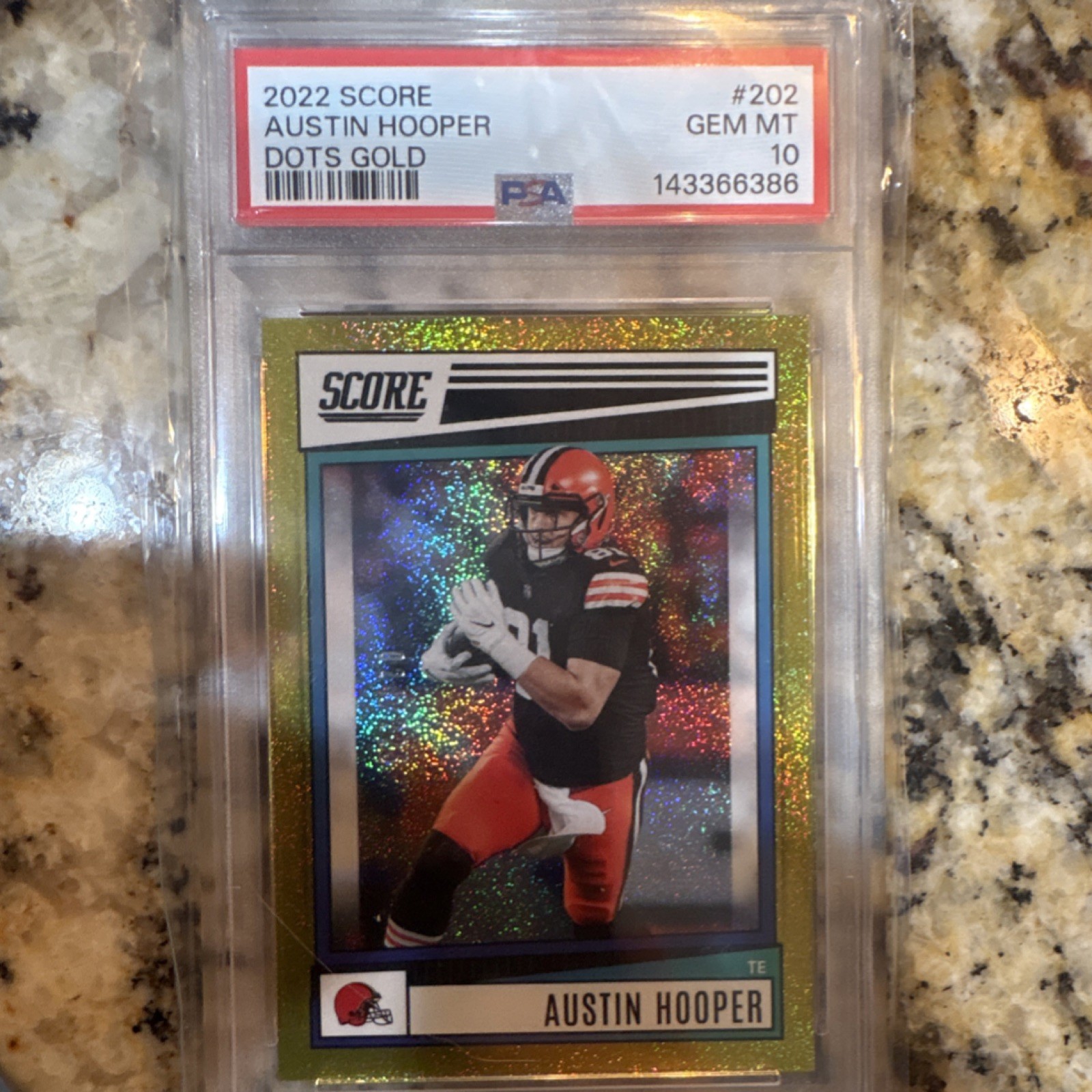 2022 Panini Score Austin Hooper Dots Gold #202 Browns PSA 10 Football