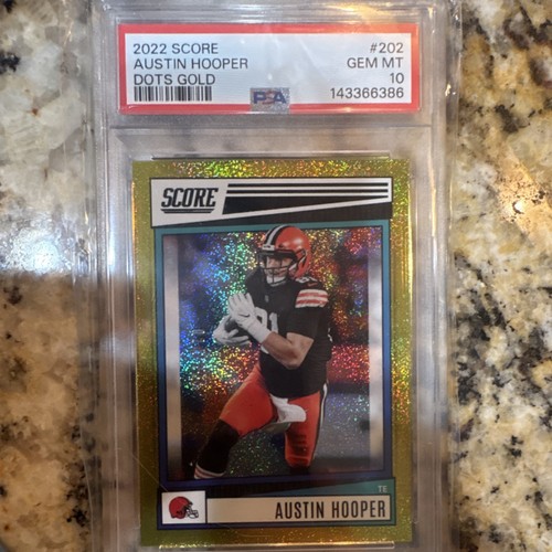 2022 Panini Score Austin Hooper Dots Gold #202 Browns PSA 10 Football