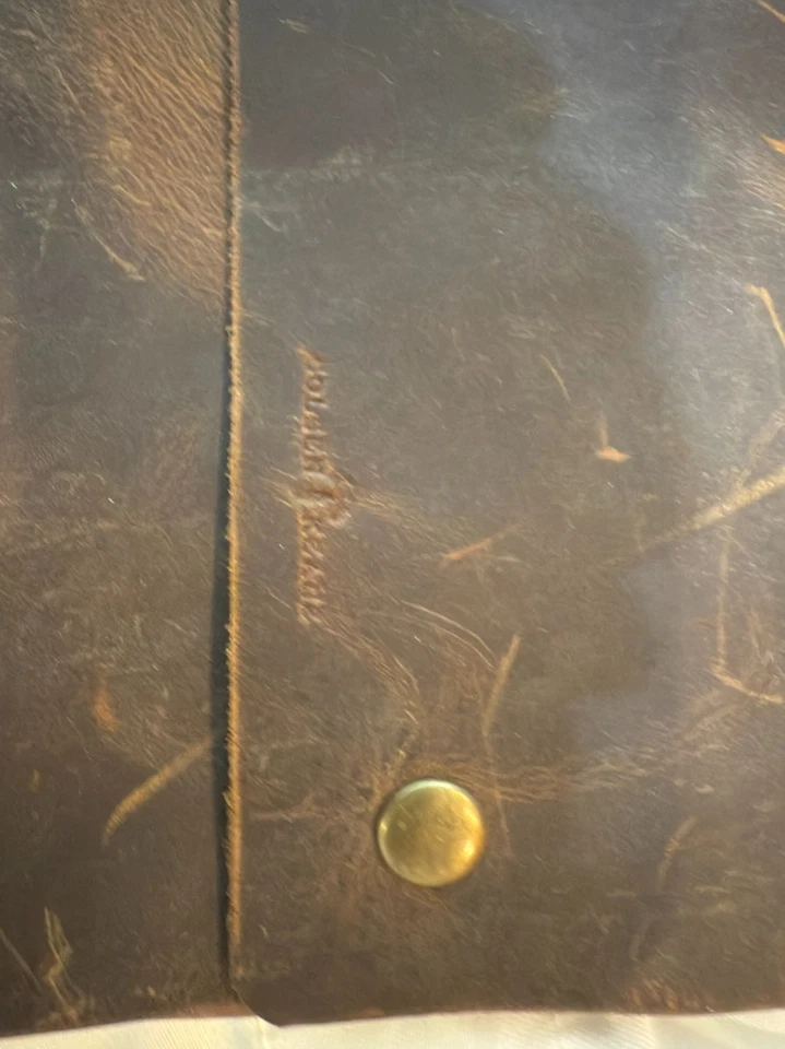 Estojo portfólio ColsenKeane - Imagem 2 de 4