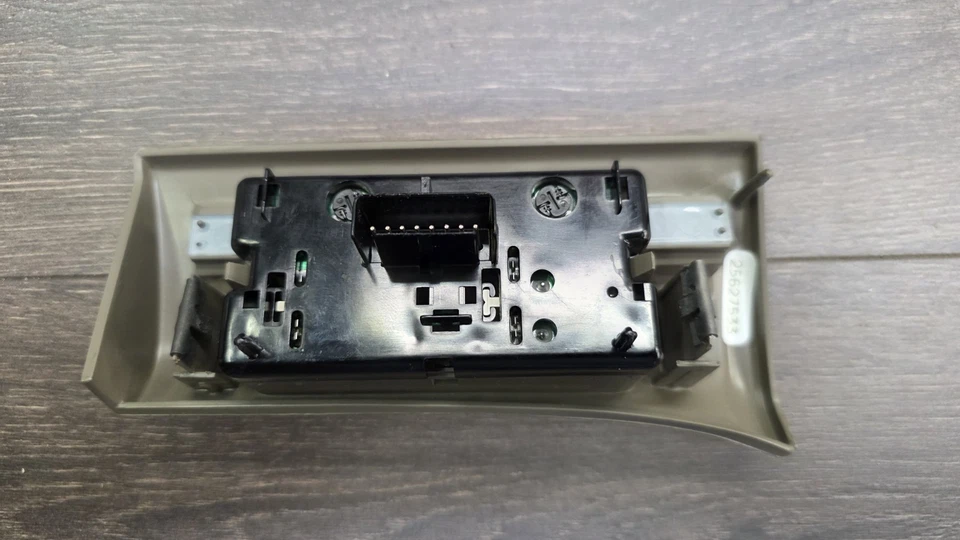 GM 1995-1999 Oldsmobile Aurora Luz Interior Interruptor Crepúsculo Borde Bisel Beige  Foto 4 de 4