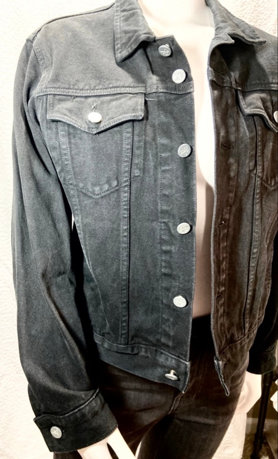 Vintage Calvin Klein Women's Black 100% Cotton Denim Trucker Jean Jacket Size S thumbnail 4