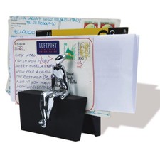 Design Briefhalter / Briefständer aus verchromten Messing (Figur)