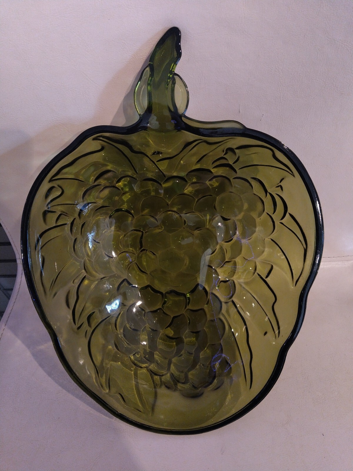 Vintage Indiana Glass Bowl Avocado Green Grapes Fruit Centerpiece Dish 13