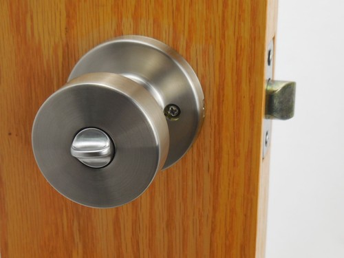 Kwikset Pismo Keyed Entry Knob Satin Nickel 740PSKRDT15 #8gd - Picture 2 of 4