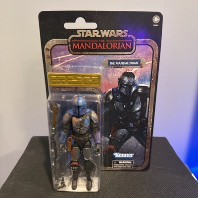 Star Wars The Mandalorian Blue Armor 6 in Action Figure - F2893