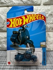 Hot Wheels Factory Fresh 6/10 Vespa 90 SS Super Sprint 1966 71/250 Blue