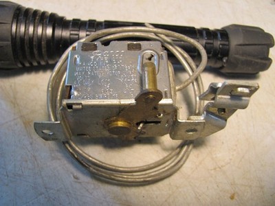 Ford Thermostat B0SF-19618-A 67-73 Ford Mercury,Mustang,Cougar,Comet