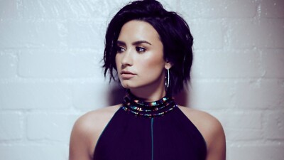 Kleines A6 Demi Lovato Poster (nagelneu)