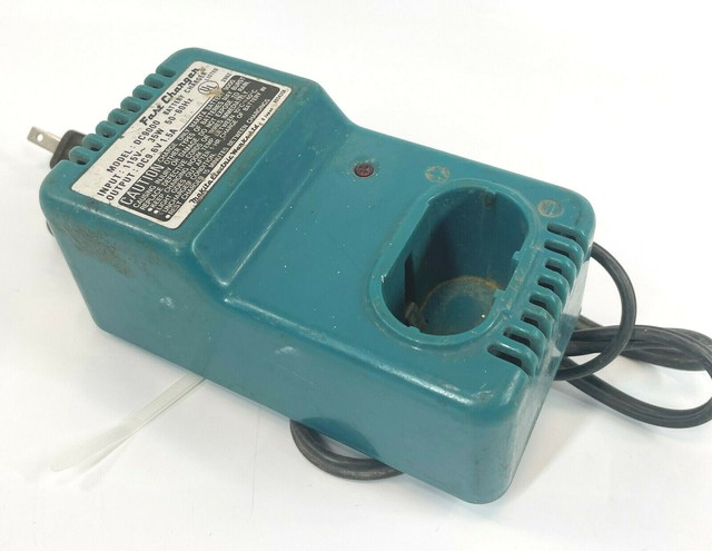 Makita 9.6v DC9000 Fast Battery Charger 