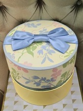 CRABTREE & EVELYN - Gift Box - 18cm &times;21.5cm ONLY BOX