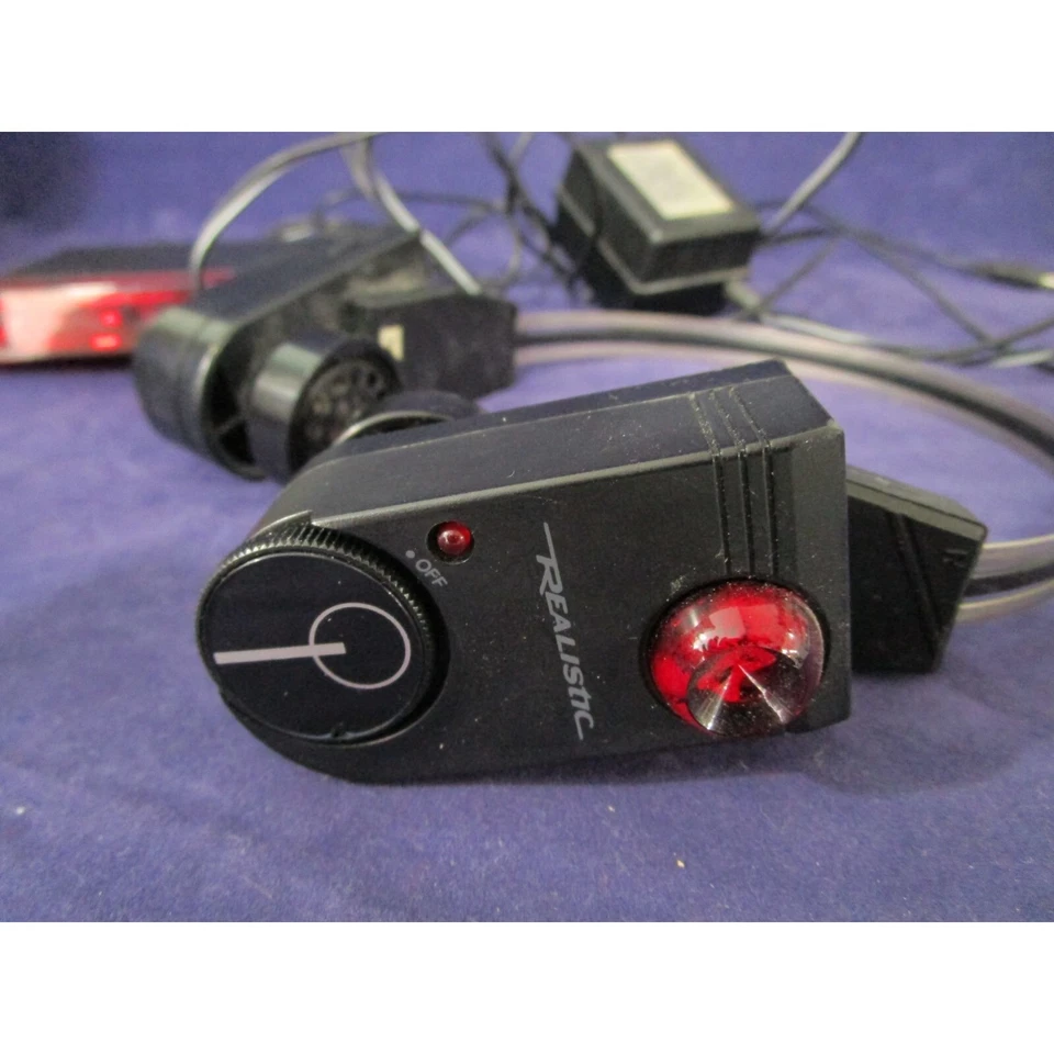 Vintage Realistic Infrared Wireless Transmitter Receiver Headset Untested - Image 4 of 4