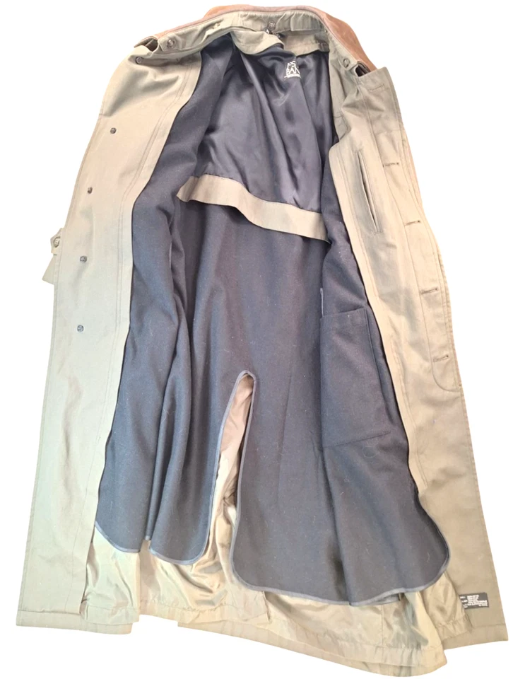 Trench coat Jos A Bank oliva masculino tamanho 42S colarinho de couro 55% botões forro de lã - Imagem 4 de 4