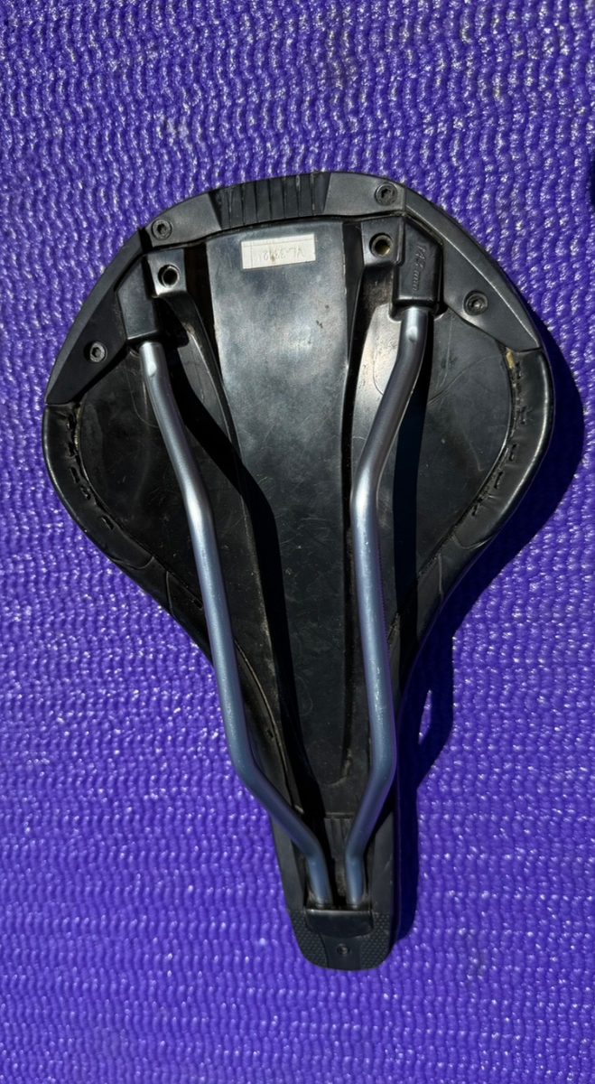Specialized Henge Comp Saddle Hollow Cr-Mo Rail 143mm BLACK (VL