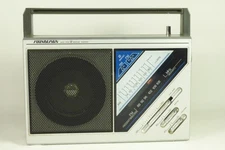 Soundesign AM/FM Portable Radio - Model 2211 - Working