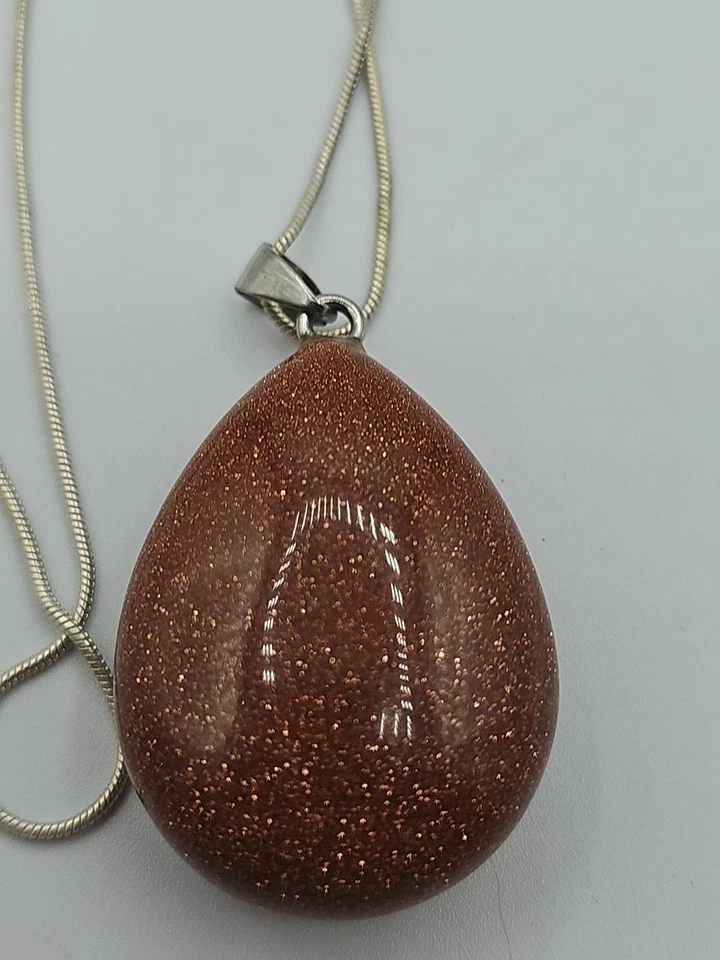 Collar Colgante Lágrima Goldstone, Cadena Tono Plata, Piedra Marrón Brillante Foto 3 de 4