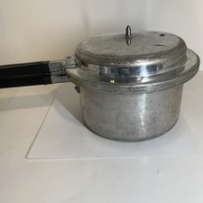 MIRRO-MATIC Aluminum 4Qt Pressure Cooker 394M USA Made Jiggler Vintage Scratched