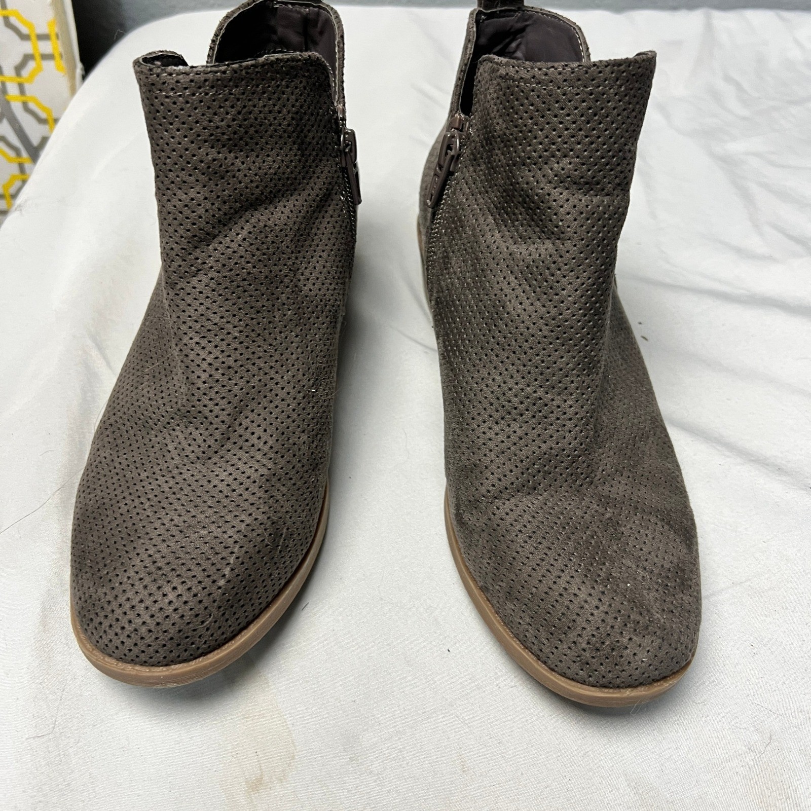 Universal Thread Gray Perforated Ankle Boots Side… - image 2