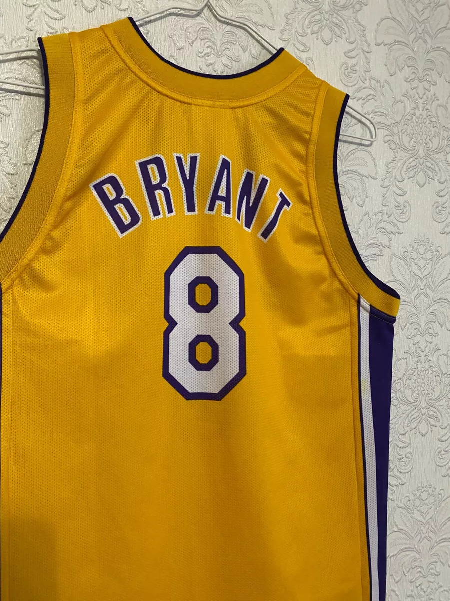 Sports / College Vintage Nike NBA Kobe Bryant #8 Jersey Size Large