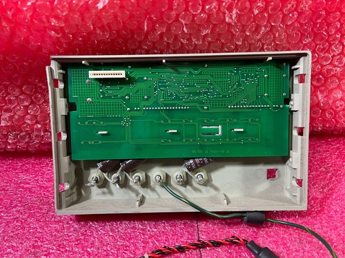 Agilent / HP E3631A Triple Output DC Power Supply ''Panel only'' - Picture 6 of 8