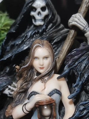 Lady Summon The Reaper Figurine ,By Nemesis Now Beautiful item.