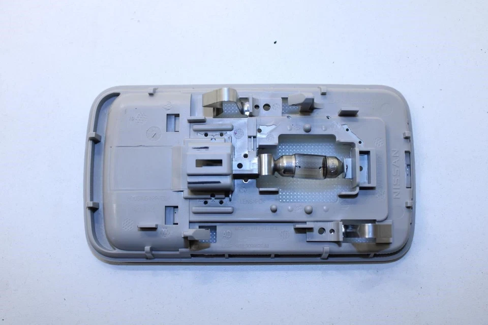 Juego de lámparas interiores de techo Nissan Pathfinder SV 2013-2024 26410-EL00A OEM Foto 3 de 4