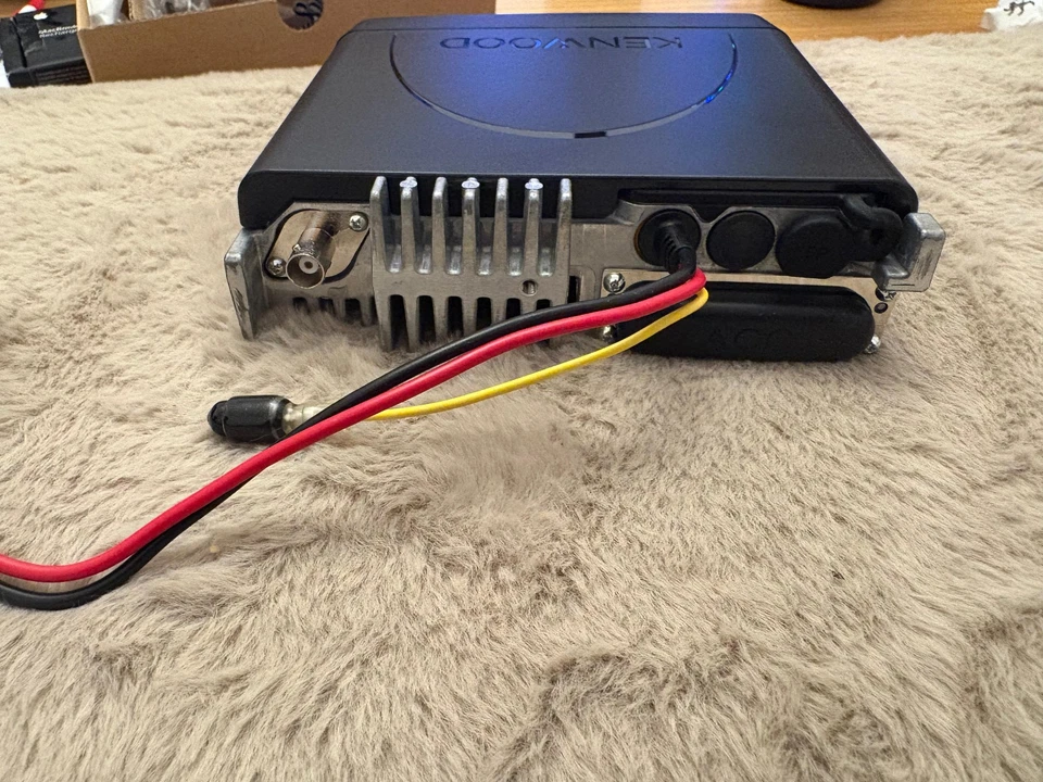 Kenwood VHF-Betriebsfunkgerät Mobilfunkgerät 136-174 MHz TK-7180-E / TK-7180E - Bild 3 von 4