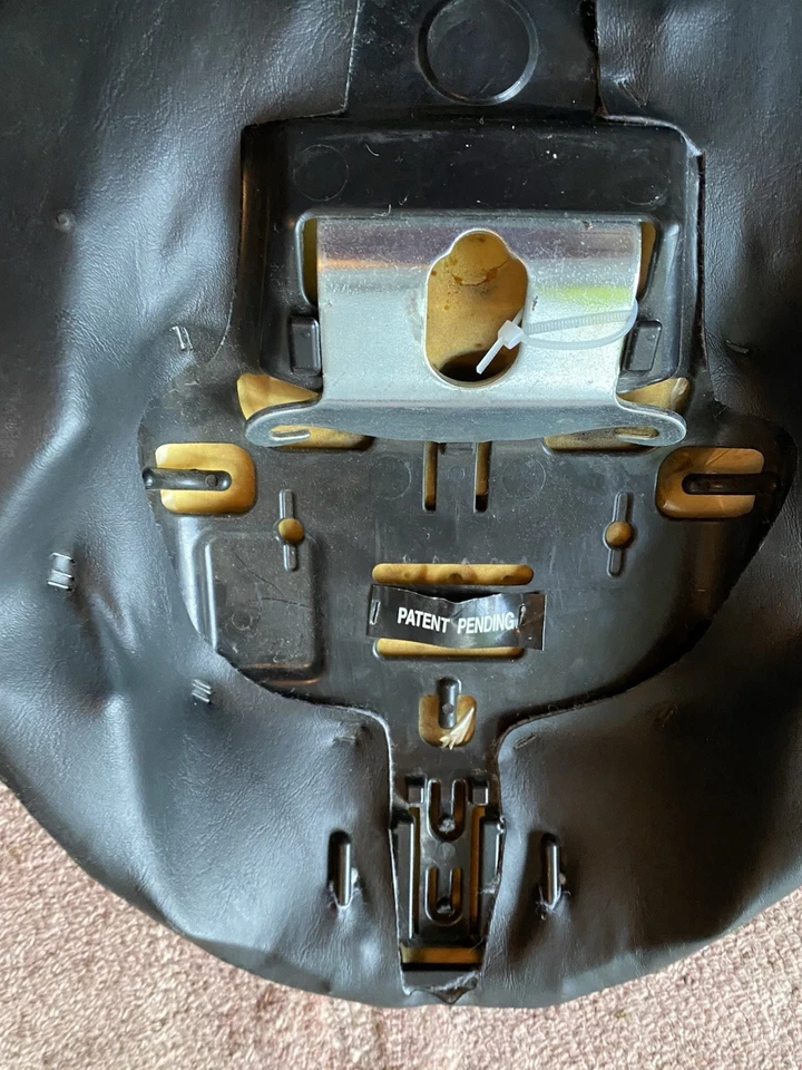 Harley Davidson 原始设备制造商座椅 — 第 3/4 张图片