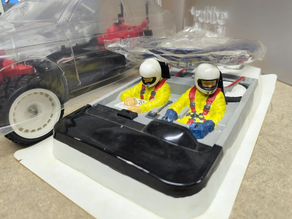 Tamiya | Ford Escort RS COSWORTH Michelin Pilot 58125 | 1:10 - Bild 2 von 4