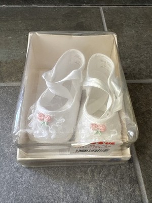 Vintage Baby Deer Crib Shoes - White with Pink Flower - Size 0 (Birth-6 Weeks)