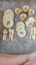 Vintage Village Childs play dinner set