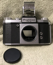 PRAKTICA FX2 35mm Camera GERMANY USSR OCUPIED With Leather Case Untested