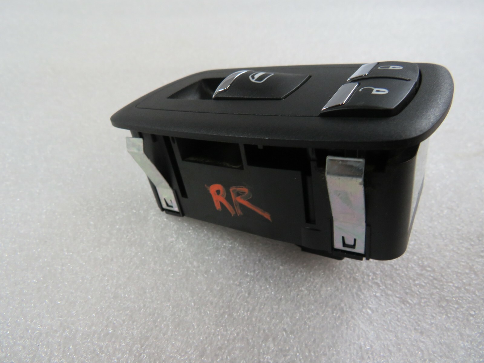 Maserati Quattroporte, RH, Right, Rear Door Window Switch, Used, P/N 670019514