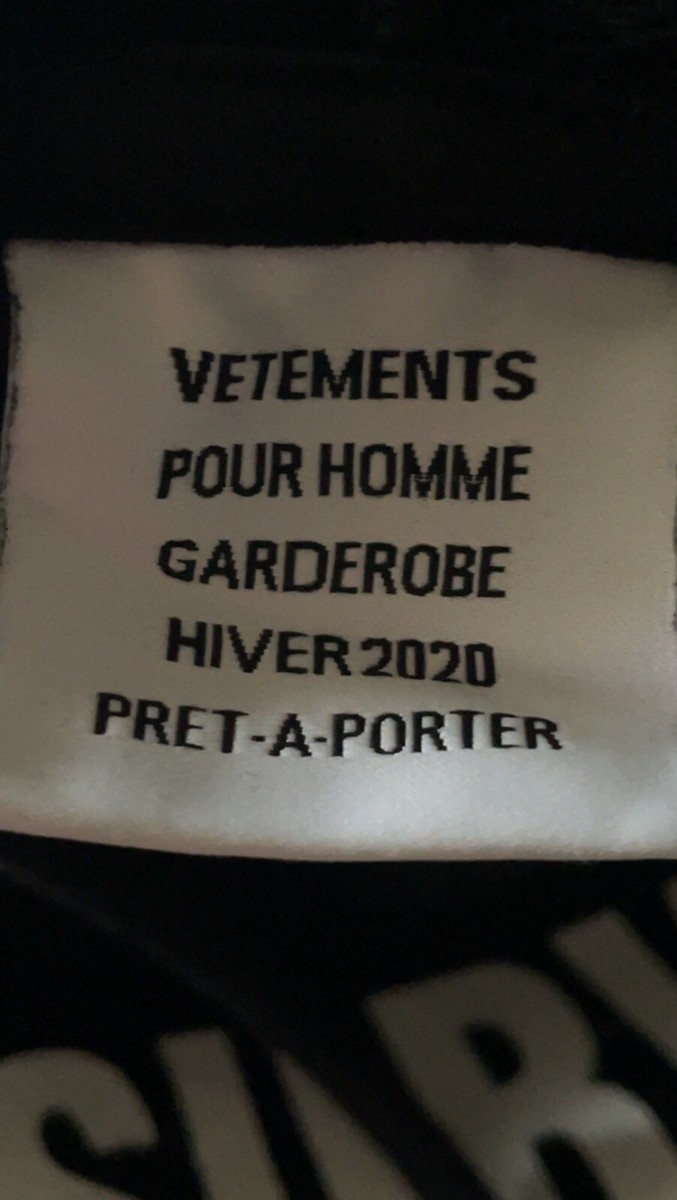 トップス MASTER NUMBER VETEMENTS FAKE FACE HOOD vetements-emblem-print-