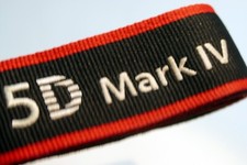 Canon EOS 5D Mark IV Digital Camera Neck Shoulder Strap Black-Red - Genuine OEM