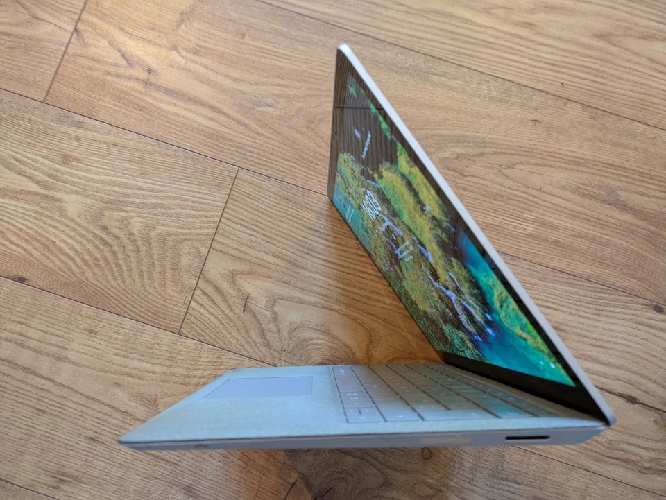 Microsoft Surface Laptop 2 i7 8650U 2.1GHz 8GB RAM 256GB SSD 13.5" 8th 2401 - Image 4 of 4