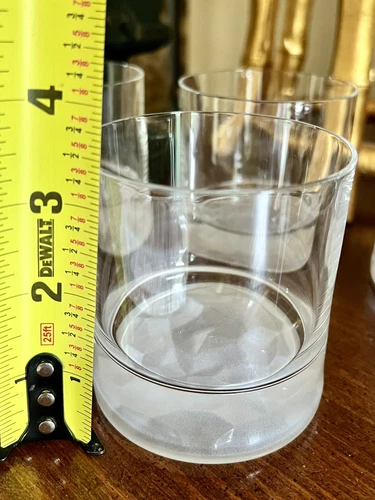 Nude Club Ice Crystal Whiskey Cocktail Glasses - Thumbnail 3