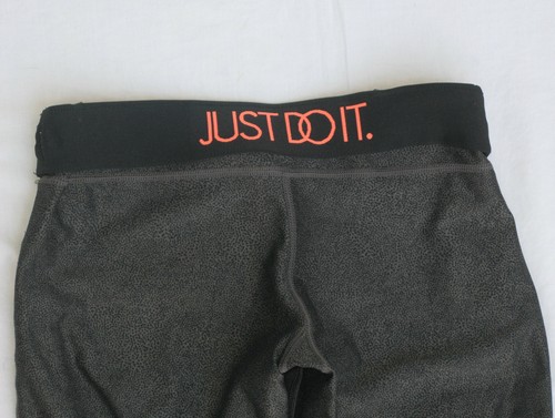 Calzas Nike Delgadas para Correr Entrenamiento Yoga Leggings Mujer Talla S Gris Negro Cordón - Imagen 7 de 10