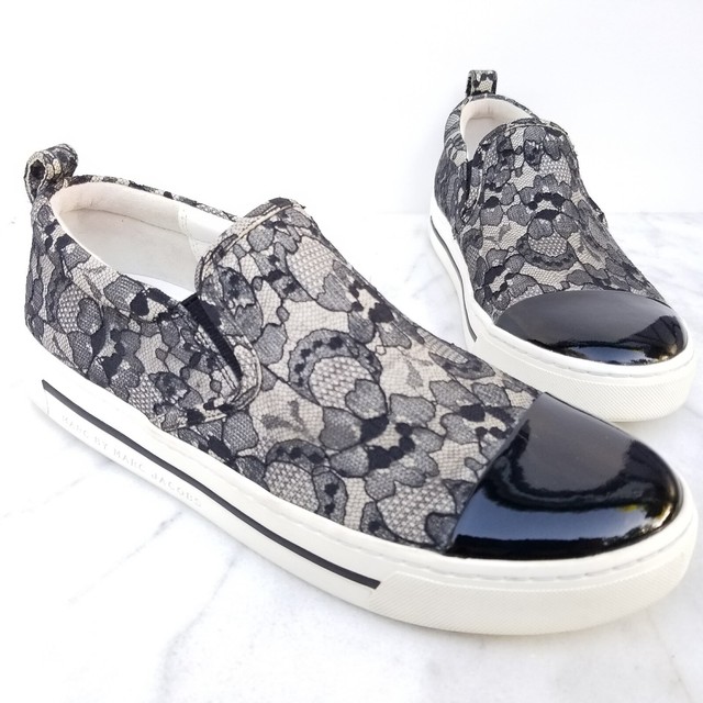 cap toe shoes womens