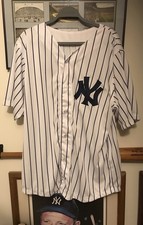Buck Showalter Signed NY Yankees Jersey (MLB Hologram) 3×AL Manager of the Year