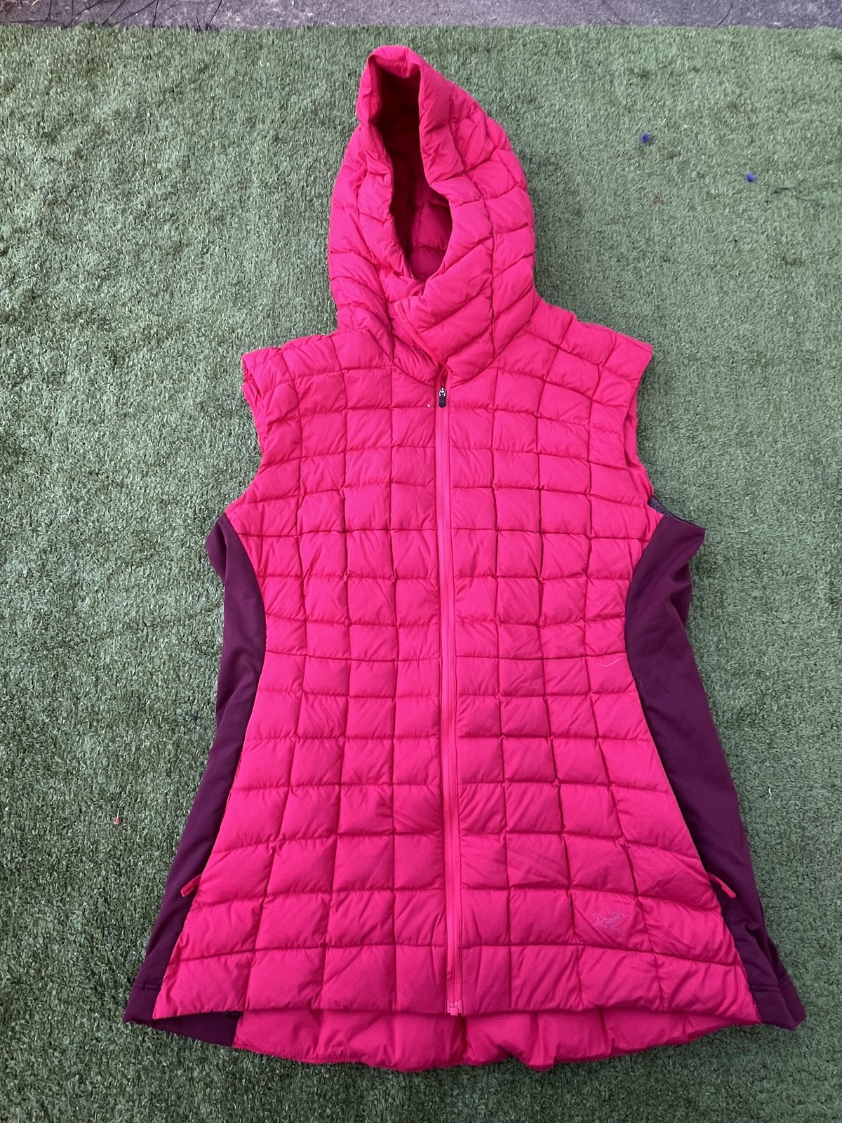 Arc'teryx Gilet Donna Grande Rosa con Cappuccio Trapuntato Piumino Isolato Puffer Jacket
