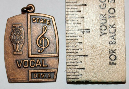 Vintage Illinois High School Association Div.1 Vocals Medal - Picture 3 of 4