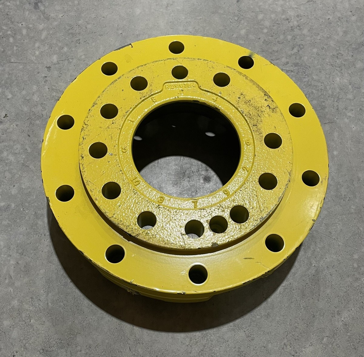 John Deere R299784 Hub ASSY Dual Hub Genuine Yellow NEW
