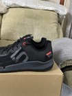 Foto 12 di 19