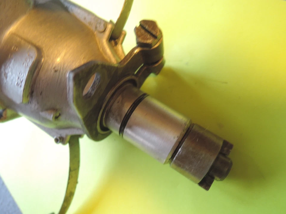 Alfa Romeo GIULIA Used LUCAS 40649B BZ1 Ignition DISTRIBUTOR Dated 2 / 61 - Image 3 of 4