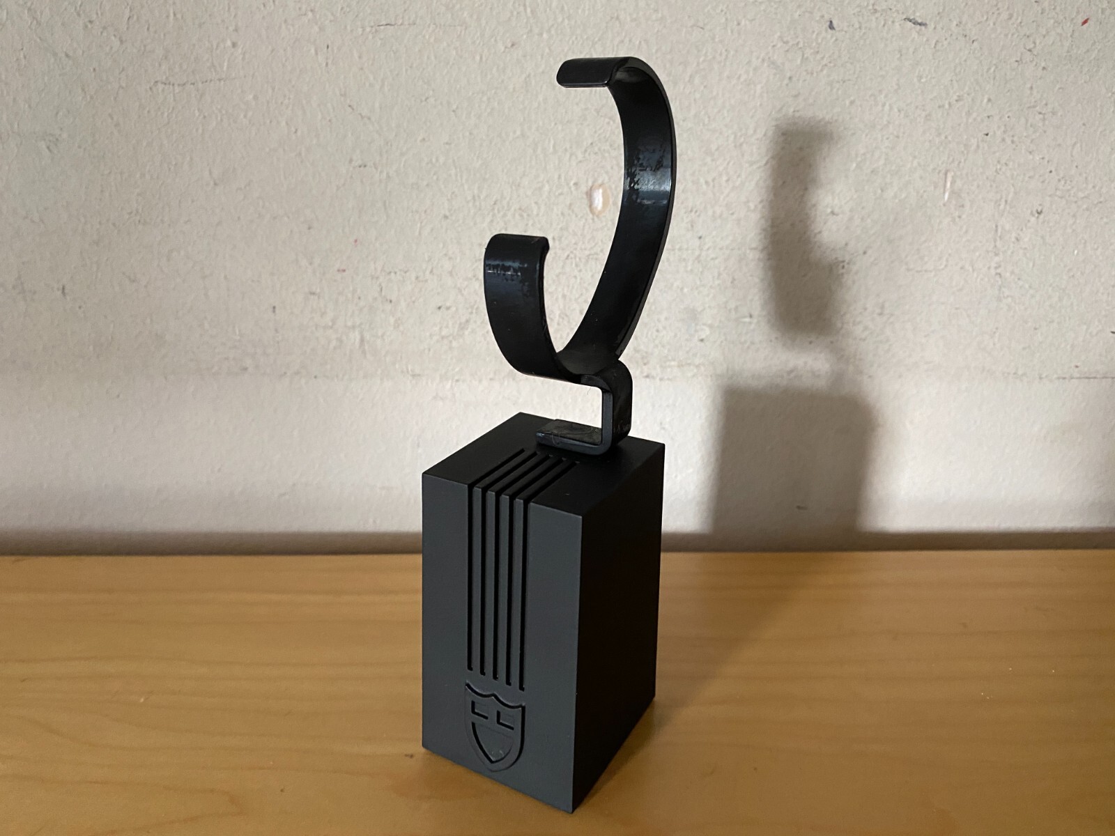 TUDOR Black Watch Stand 4 x 4.5 x 7.3 cm for Display & Storage-image