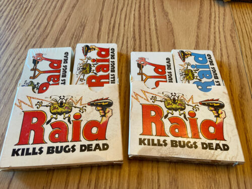 Vintage Collectible Raid Kills Bugs Dead Playing Cards Boxed 2 Sets Deck #A - Picture 1 of 12