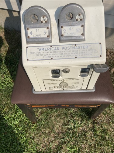 Vintage American Postmaster Dillon Mfg. Co US Postage Stamp Vending Machine Rare - Imagen 5 de 16
