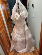 David's Bridal White Strapless Wedding Gown Size 12
